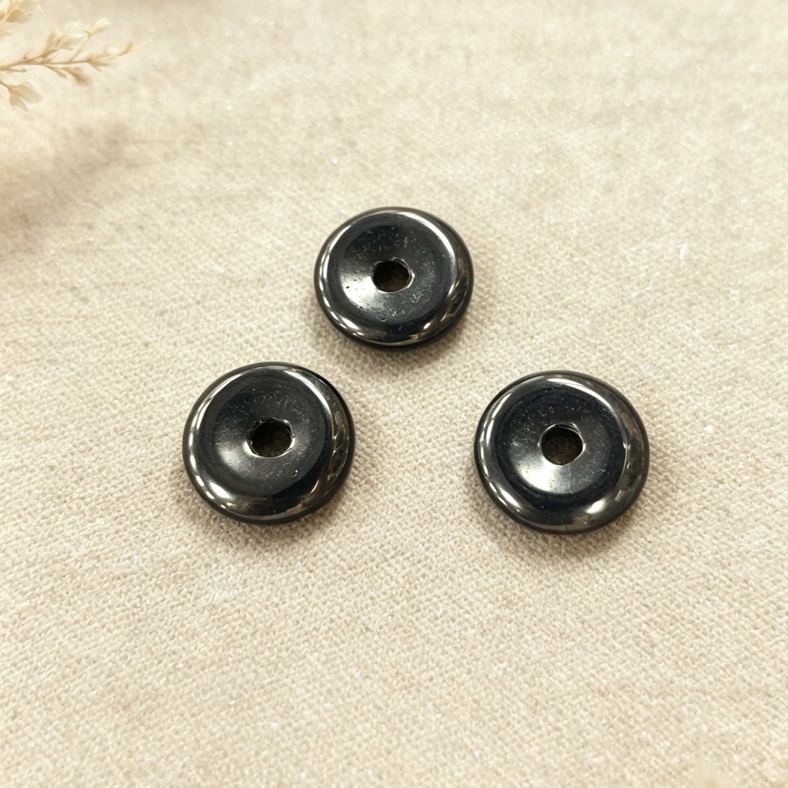 16:Black Obsidian