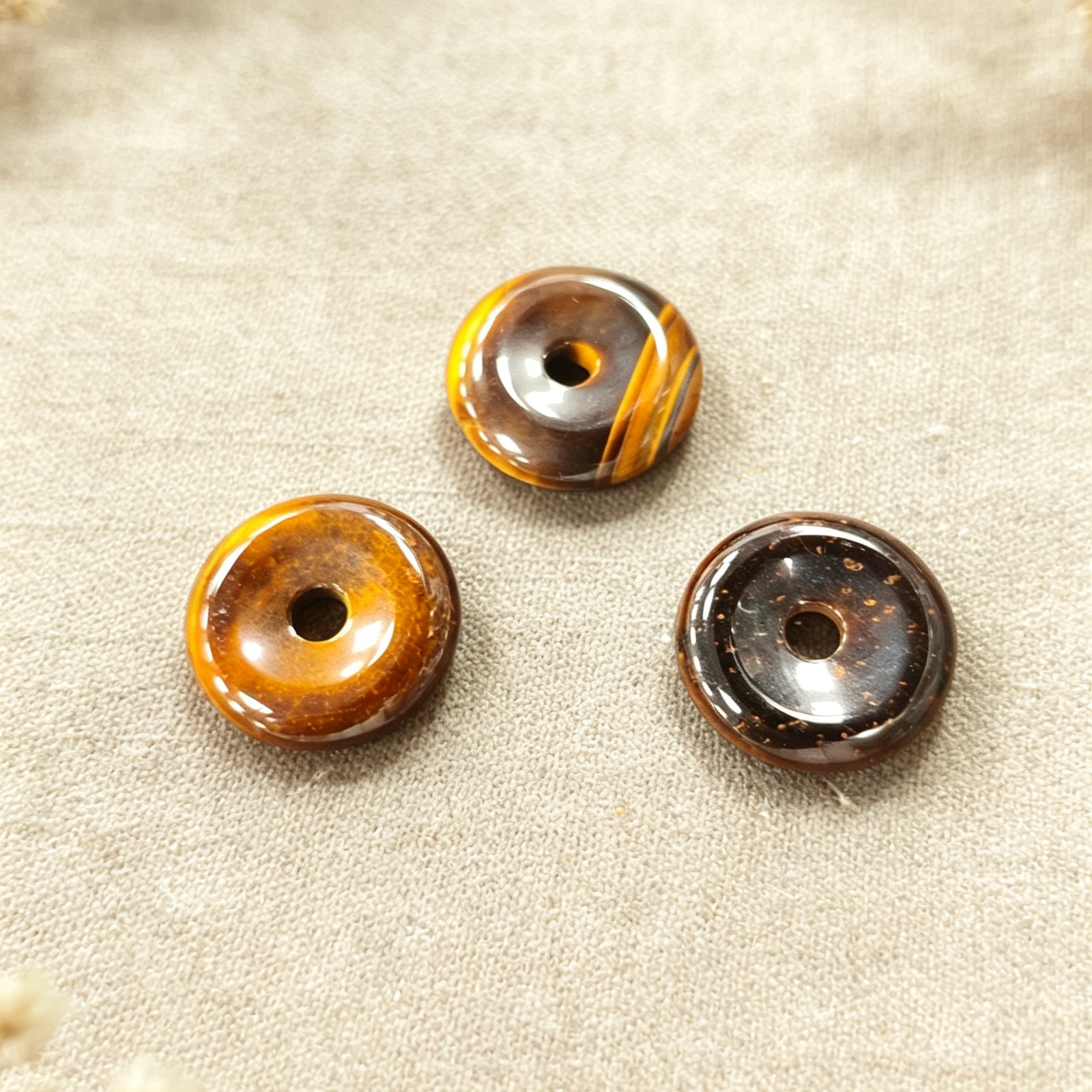 21:tiger eye