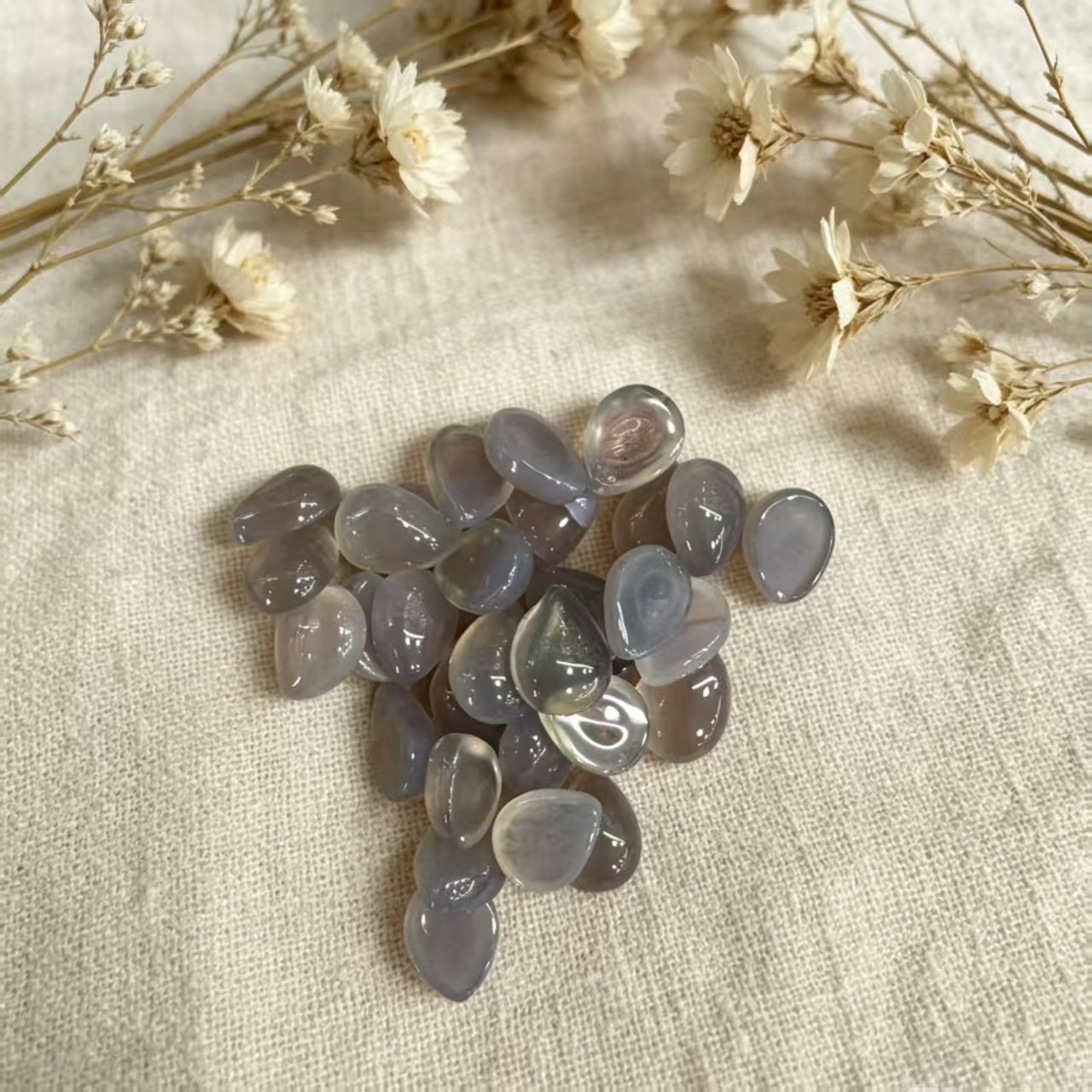 12:Gray agate