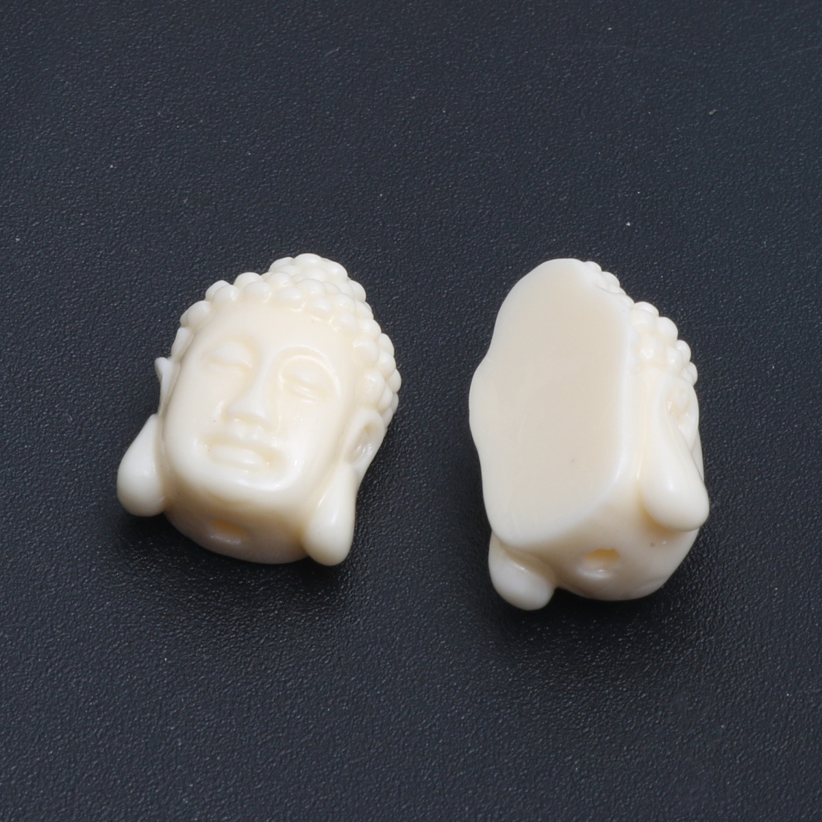 8:Cream White