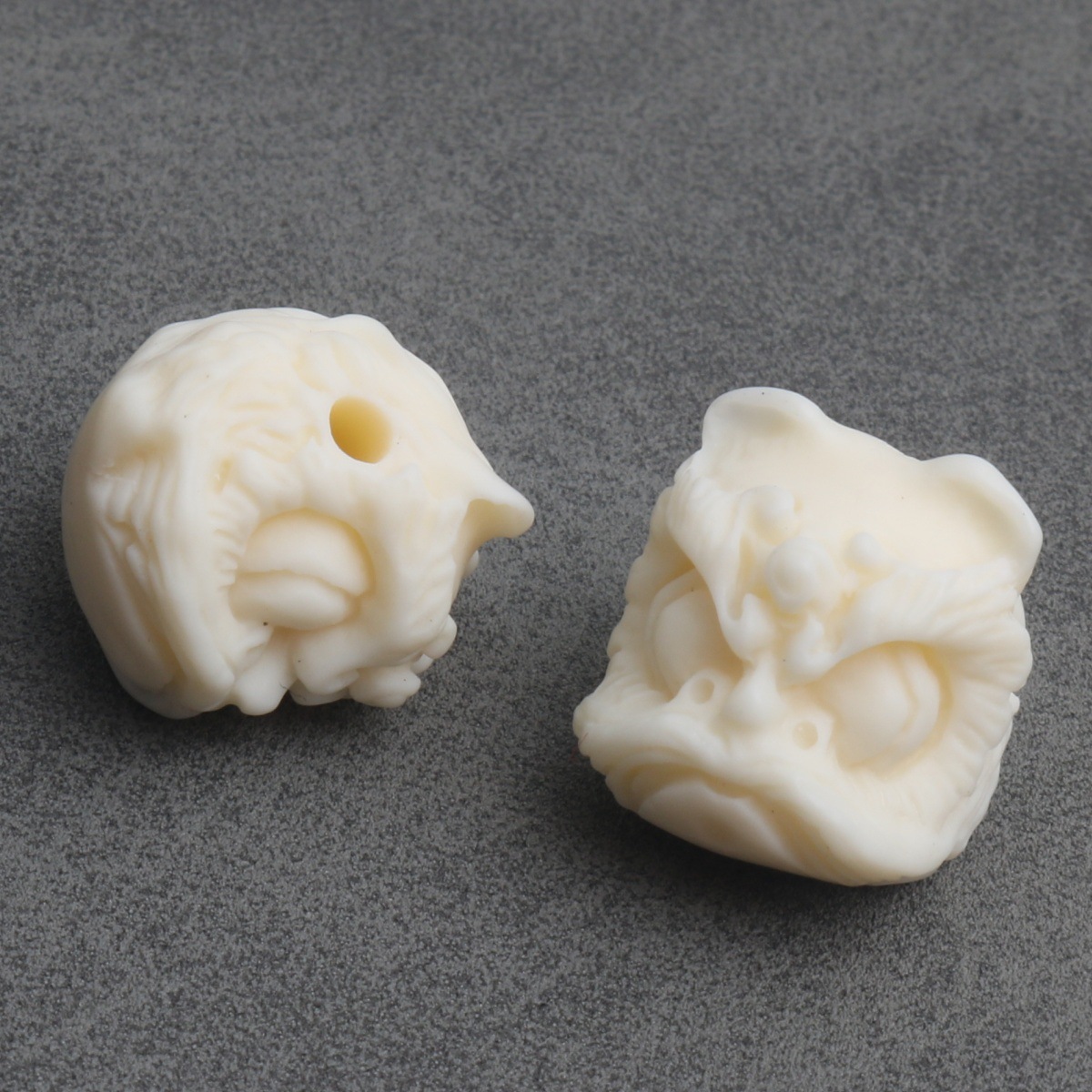 2:Lion dance horizontal hole beads 12x14mm (pack of 10)