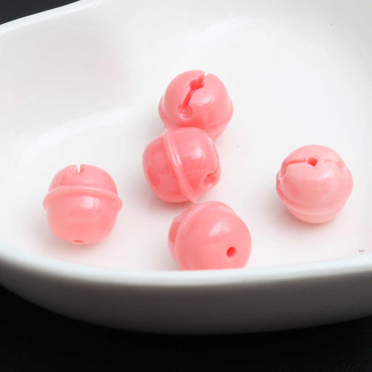1:Watermelon red bell 10mm