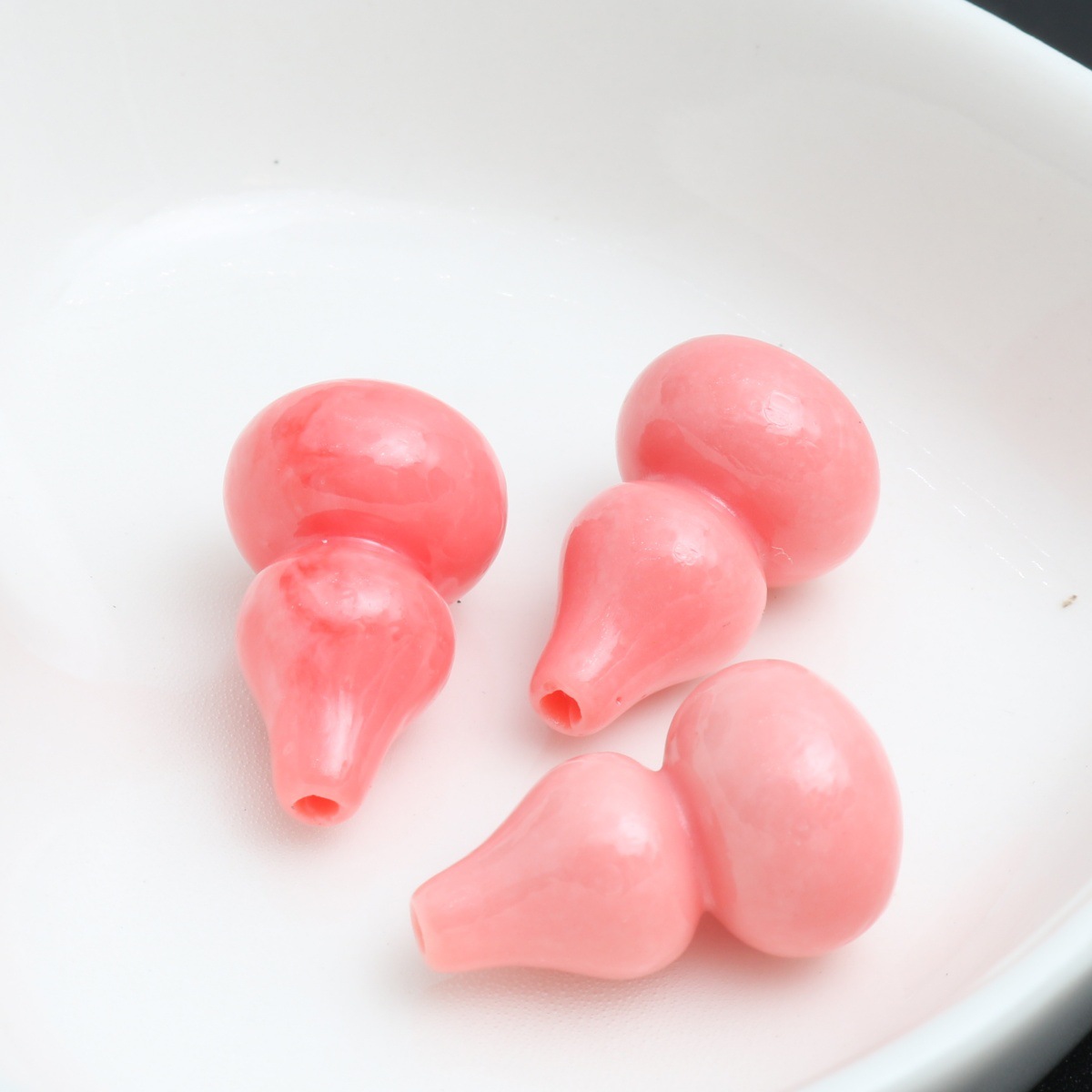 3:Watermelon red gourd 12*20mm