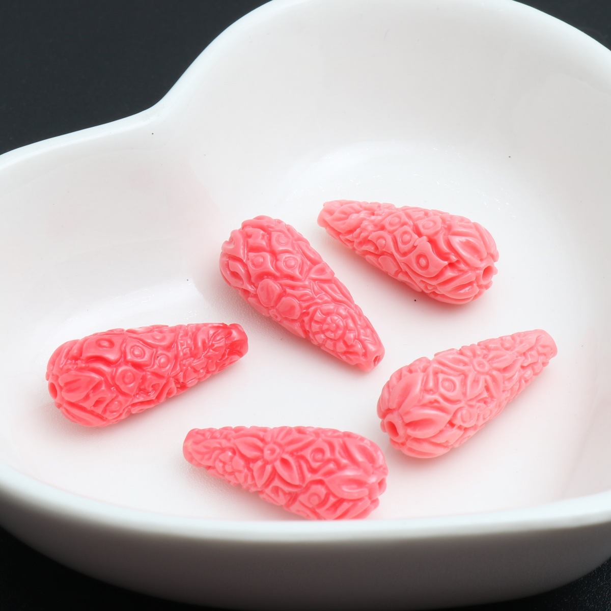 2:Watermelon red carved water drop 9*20mm