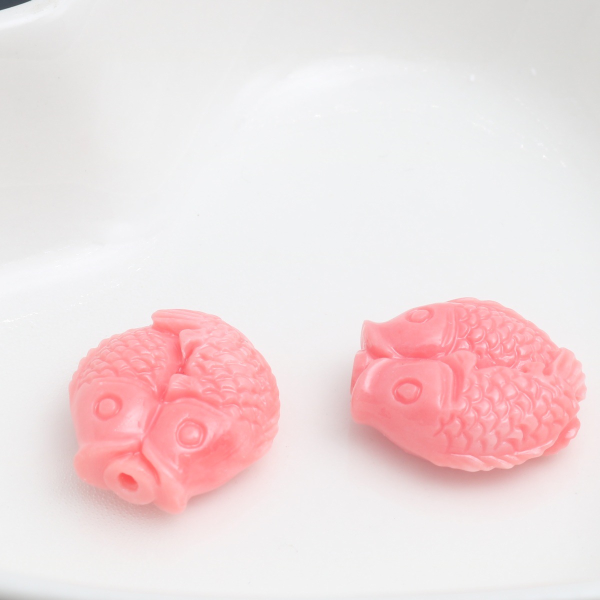 4:Watermelon red pisces 13*14mm