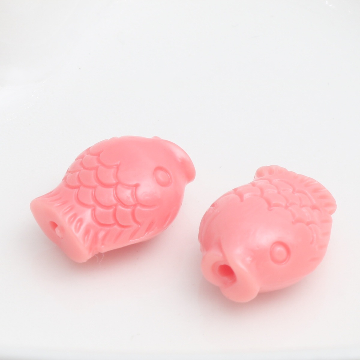 9:Watermelon red small single fish 10*12mm