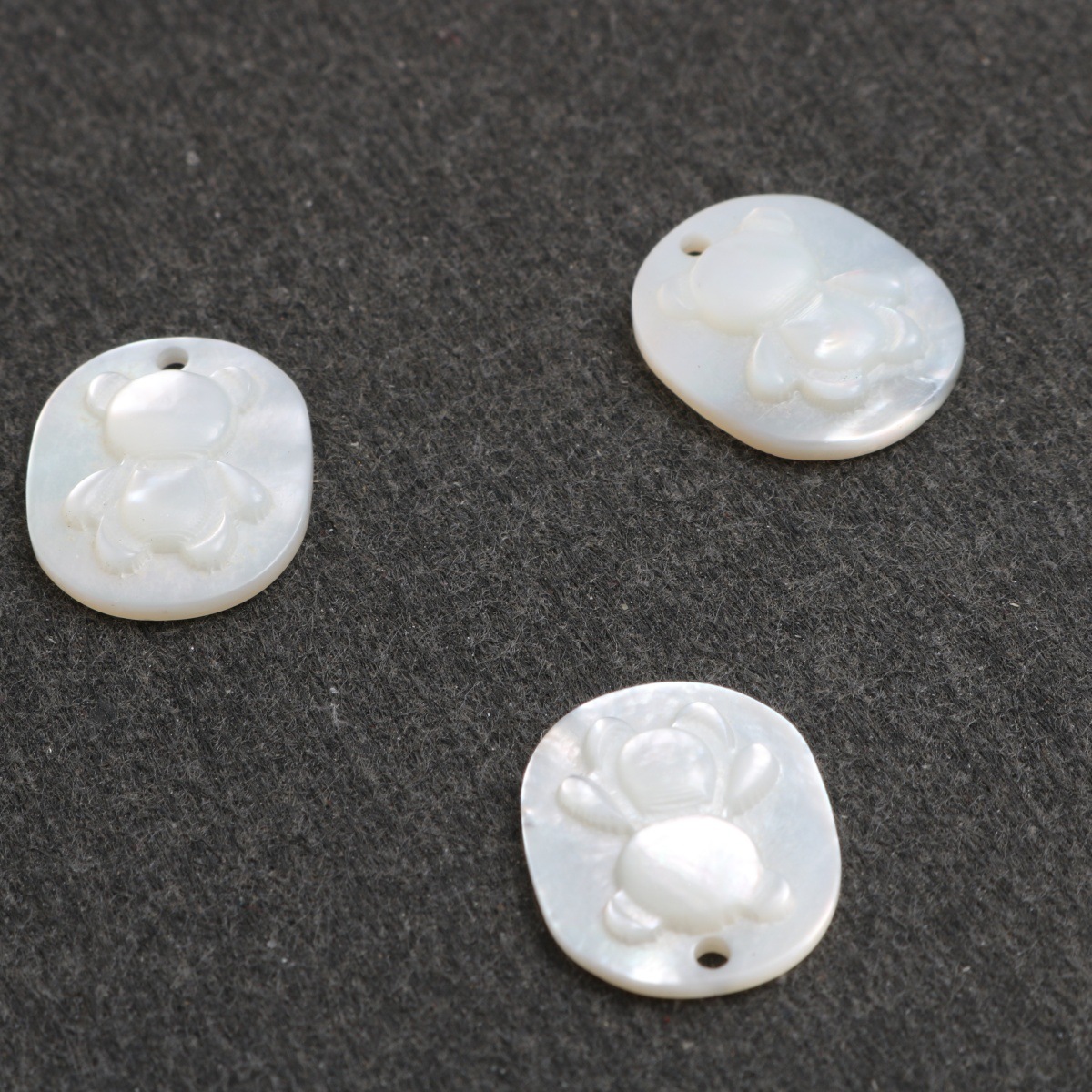 1:White bear 14*12mm