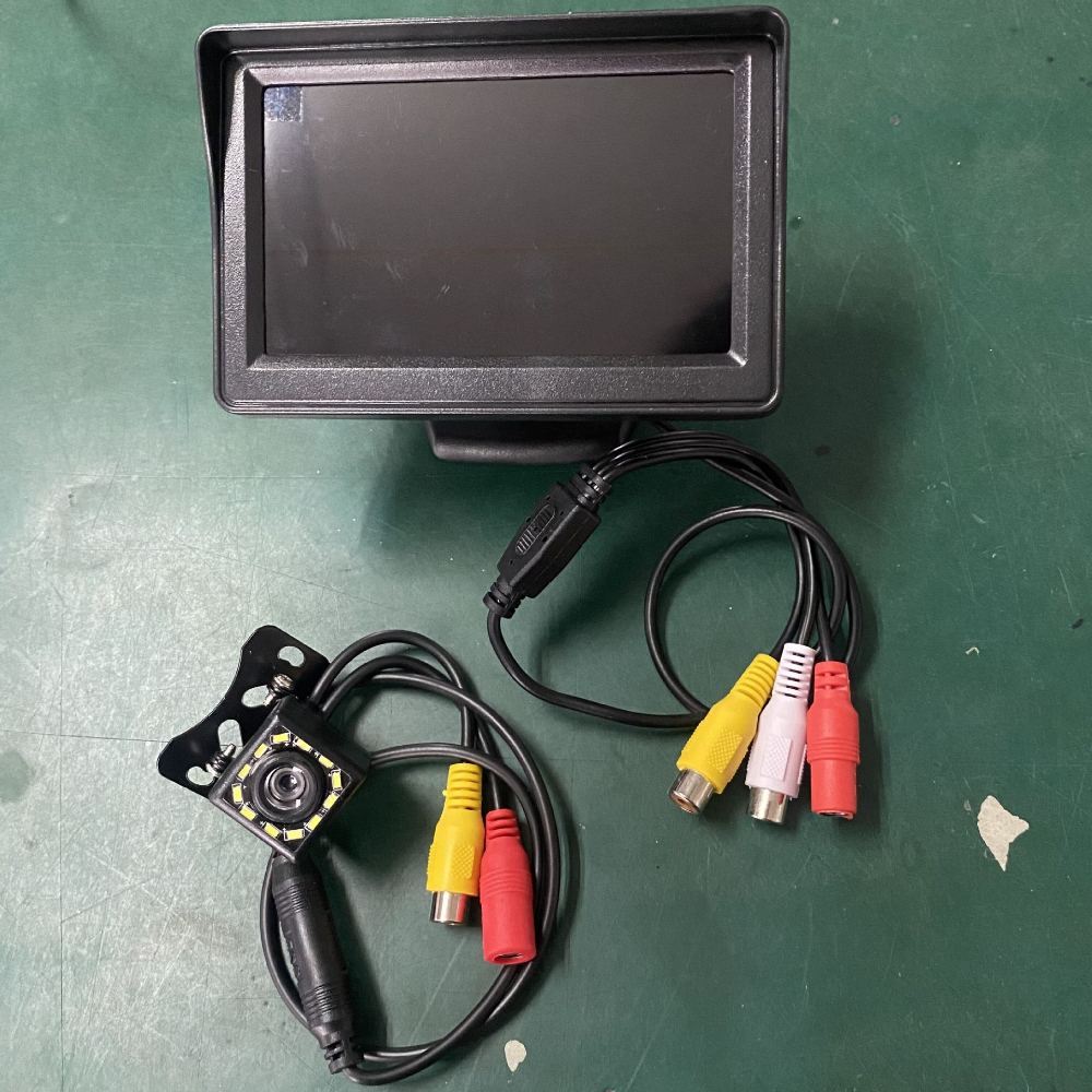 4.3 desktop  12 lights external camera