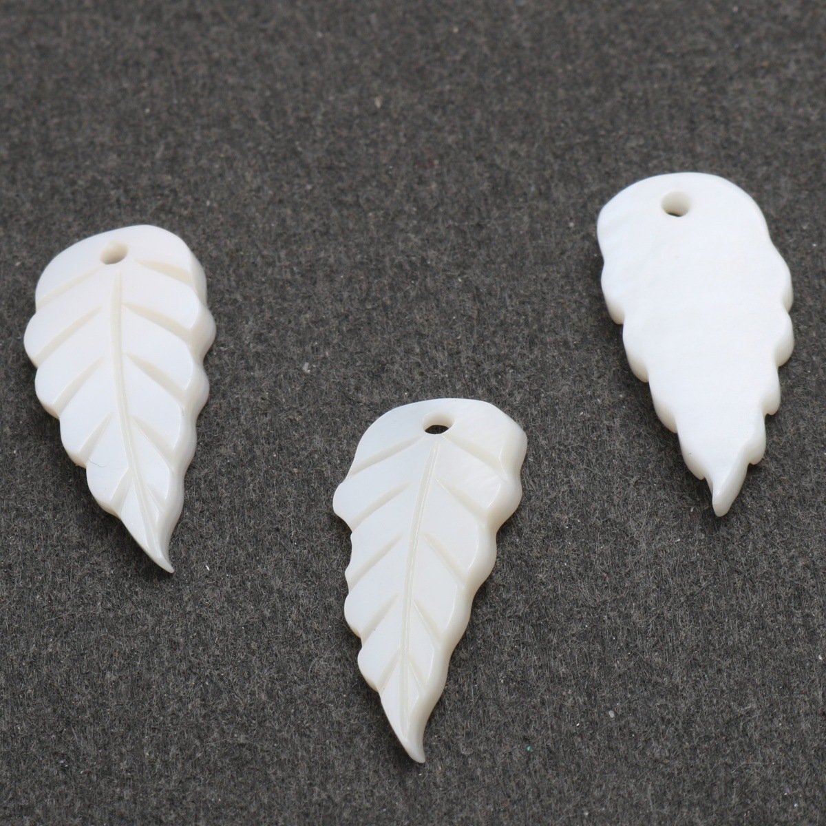 1:White 24*11*2.3mm