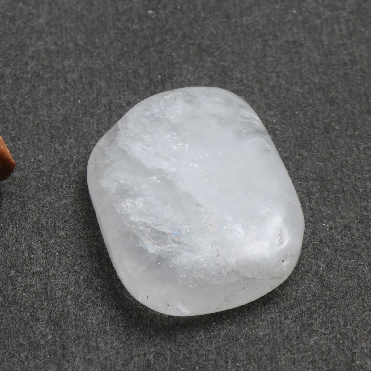 5:White crystal