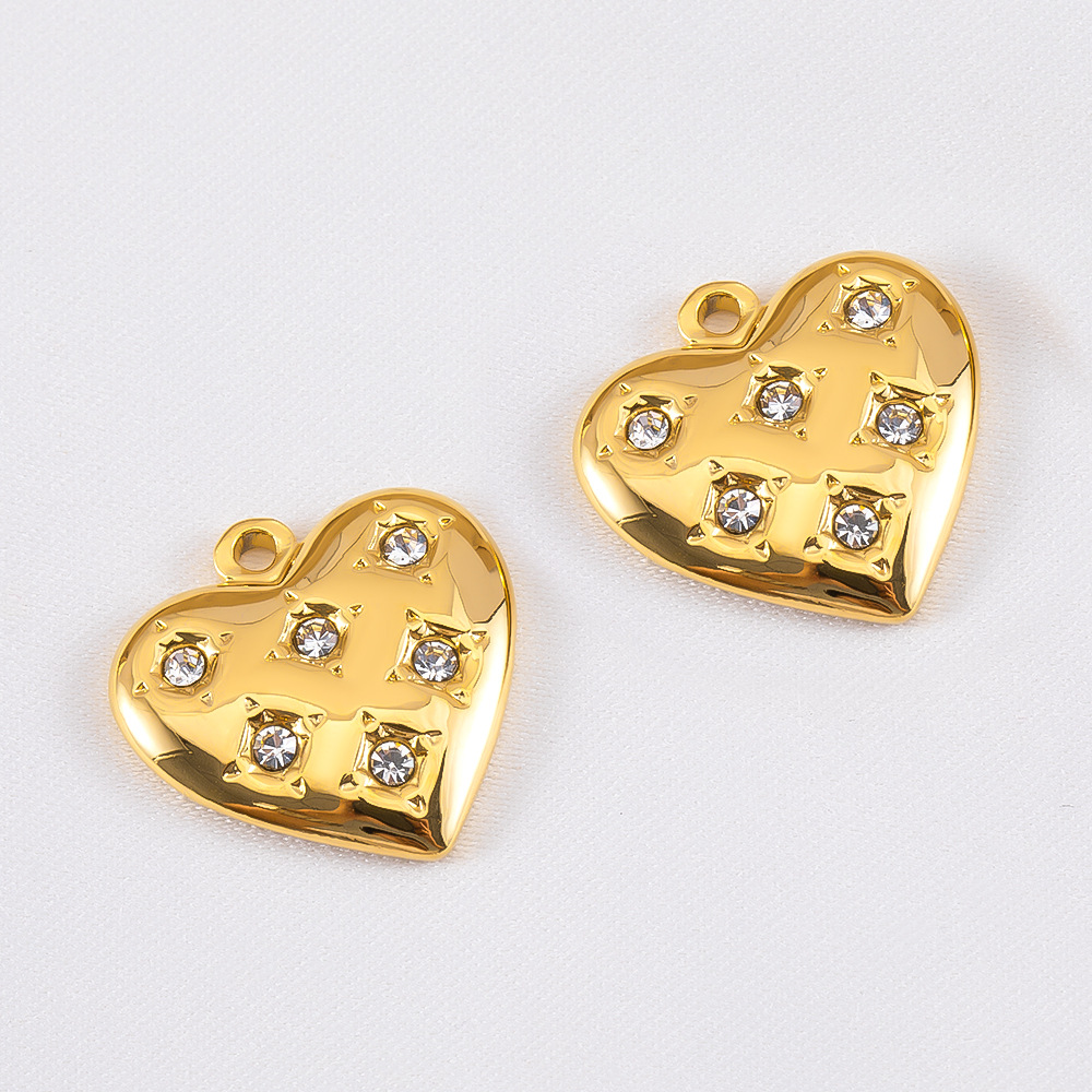 16:Love with diamonds-white-15x15mm