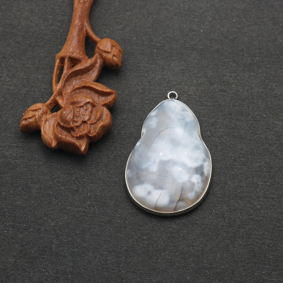4:Silver white gourd 53*32.6mm