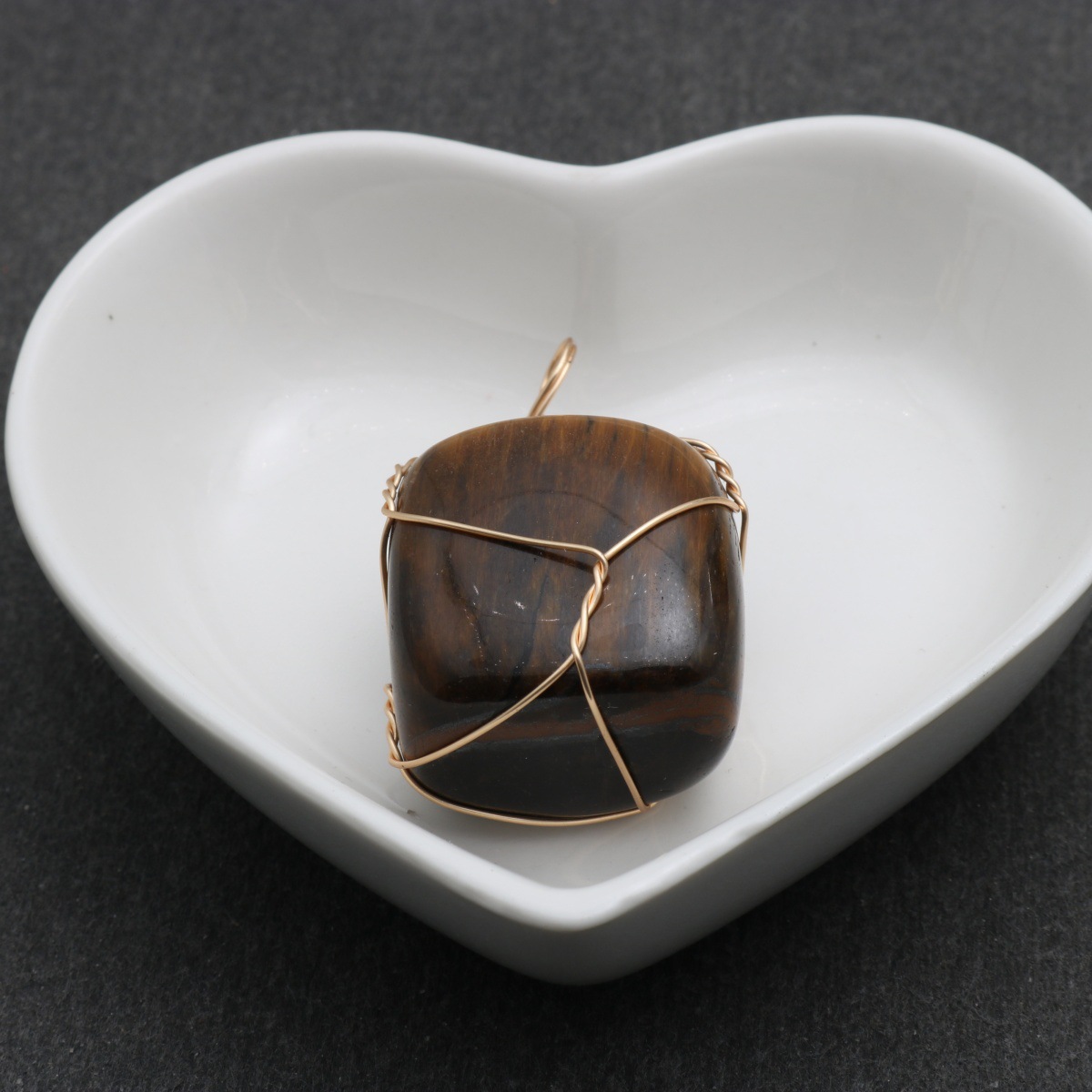 5:Tiger eye stone