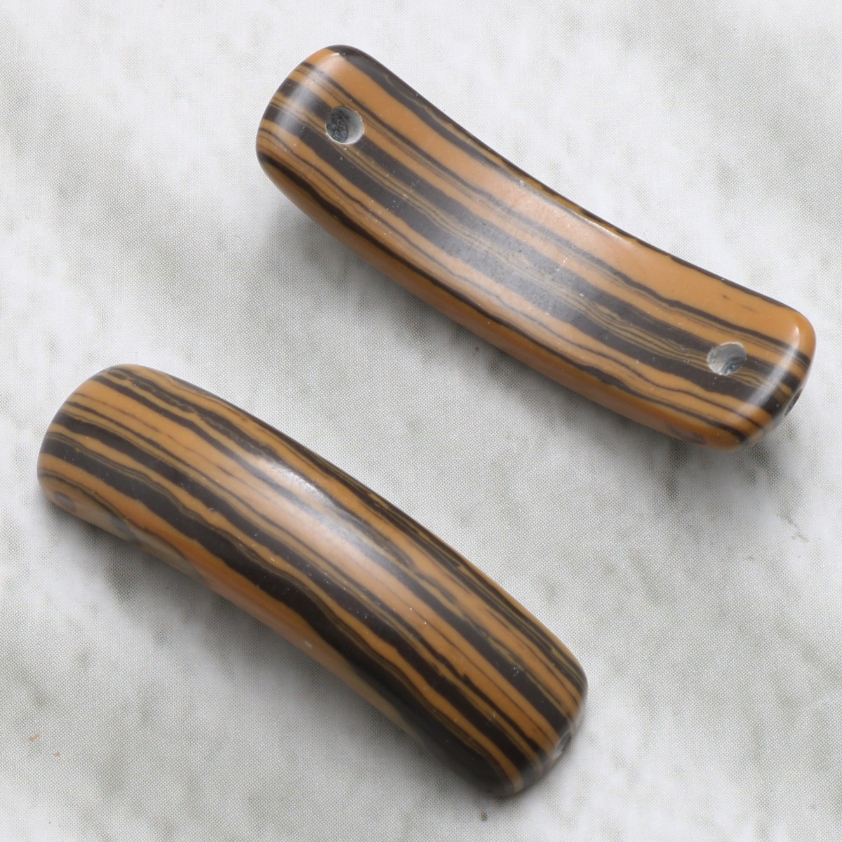 2:Dark brown