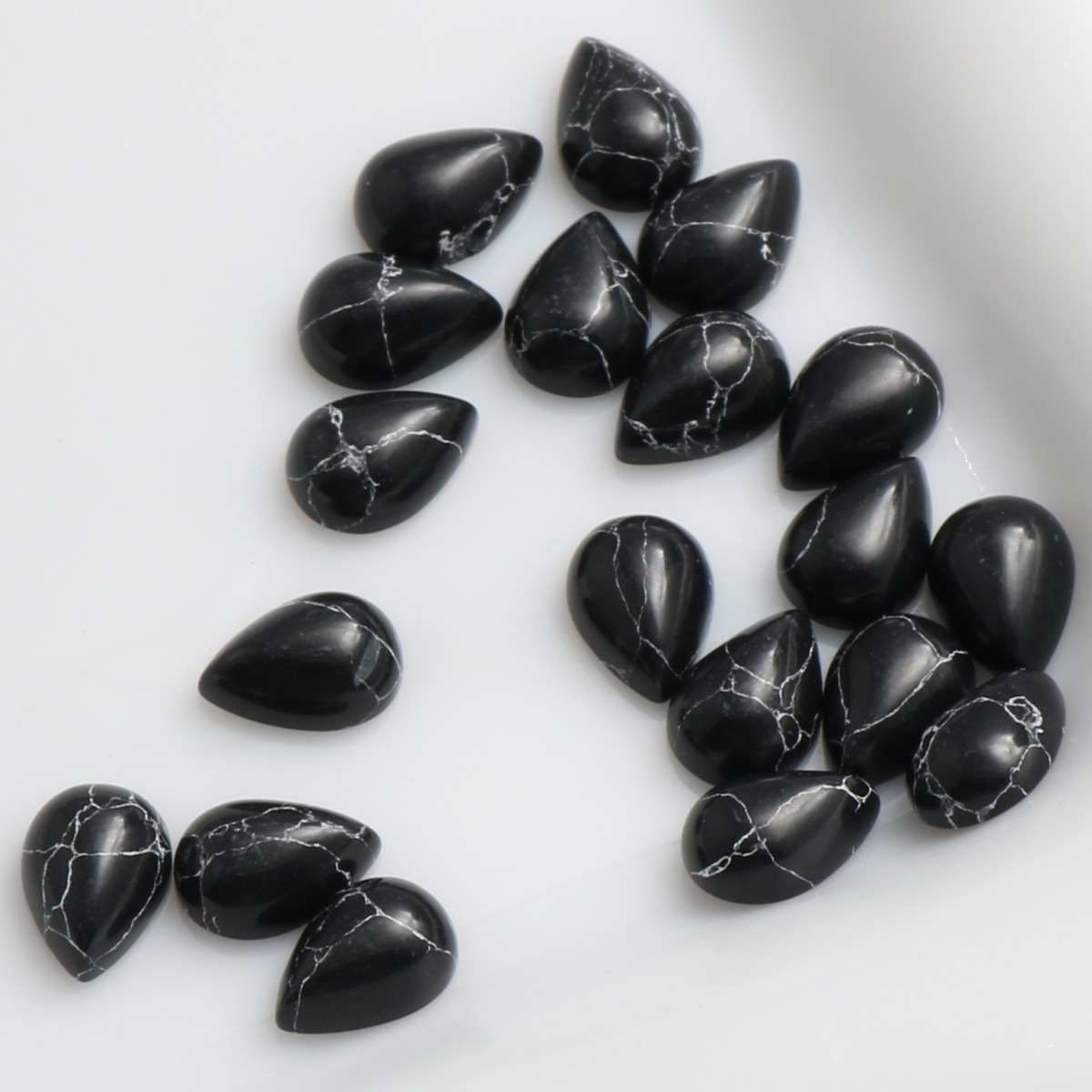 10:Black