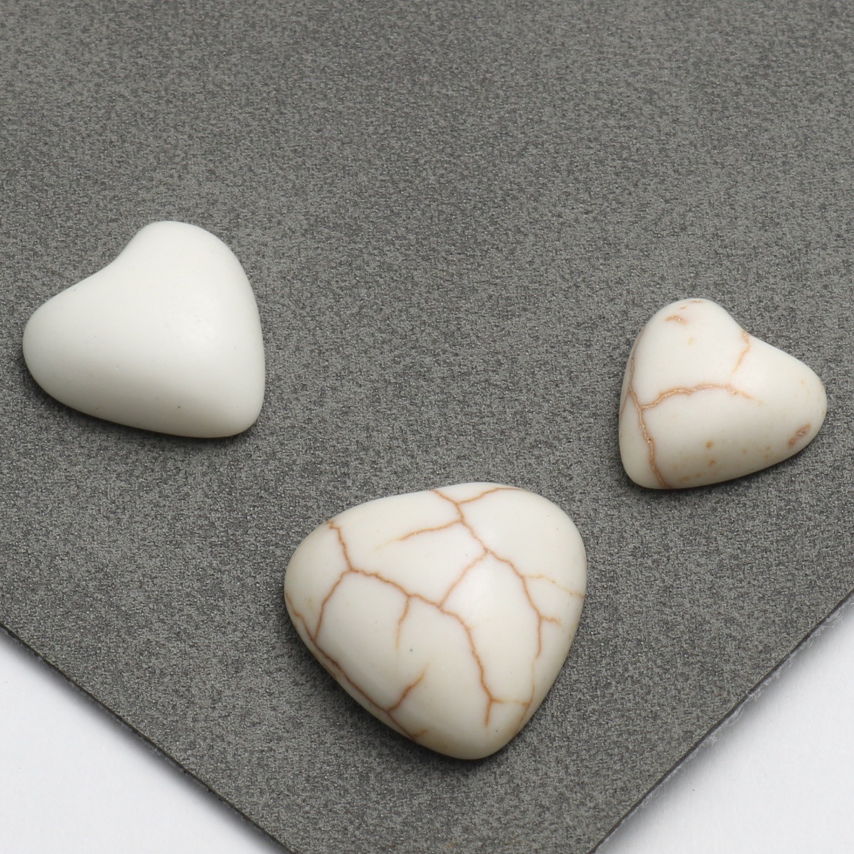 1:White (single piece)