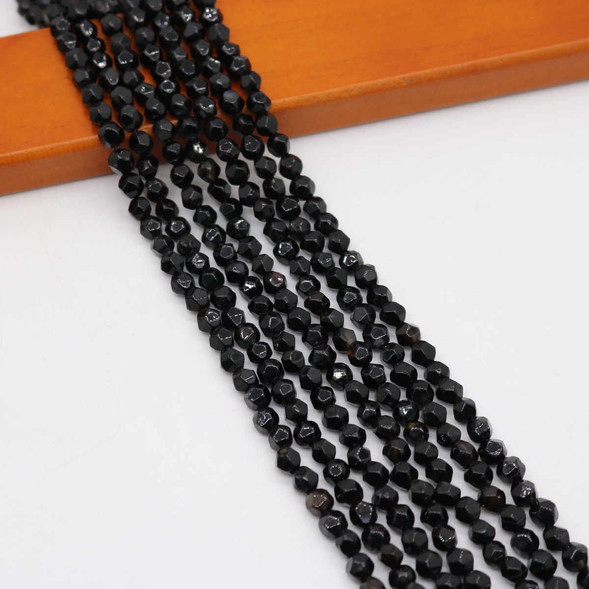 Black onyx 6mm (about 61 Pc/Strand)