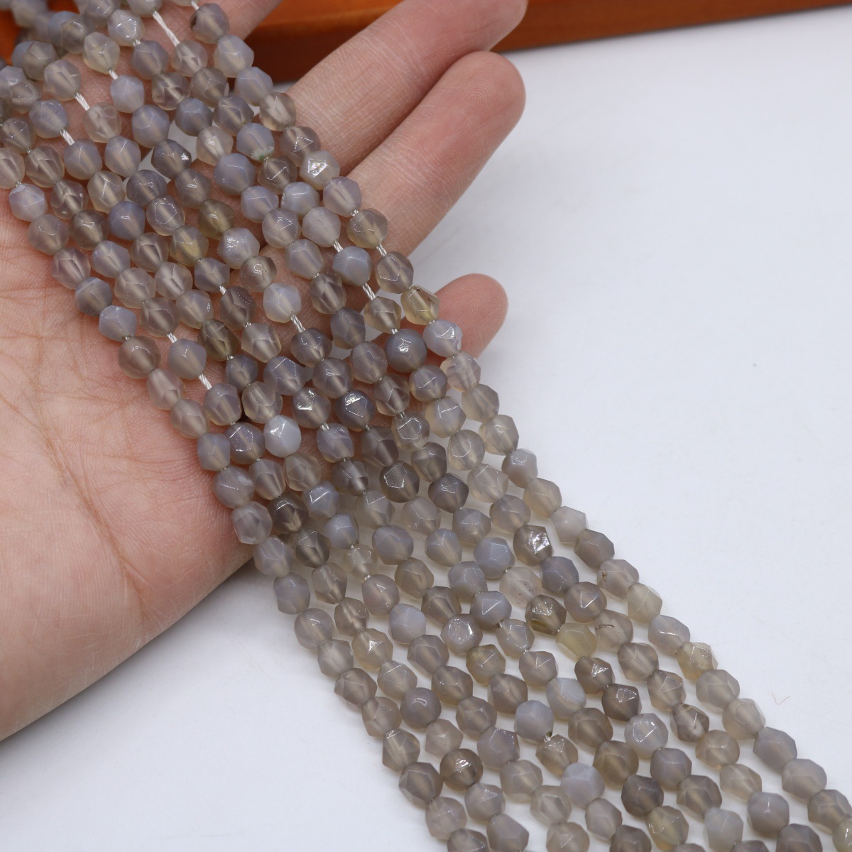 Gray agate 6mm (about 61 Pc/Strand)