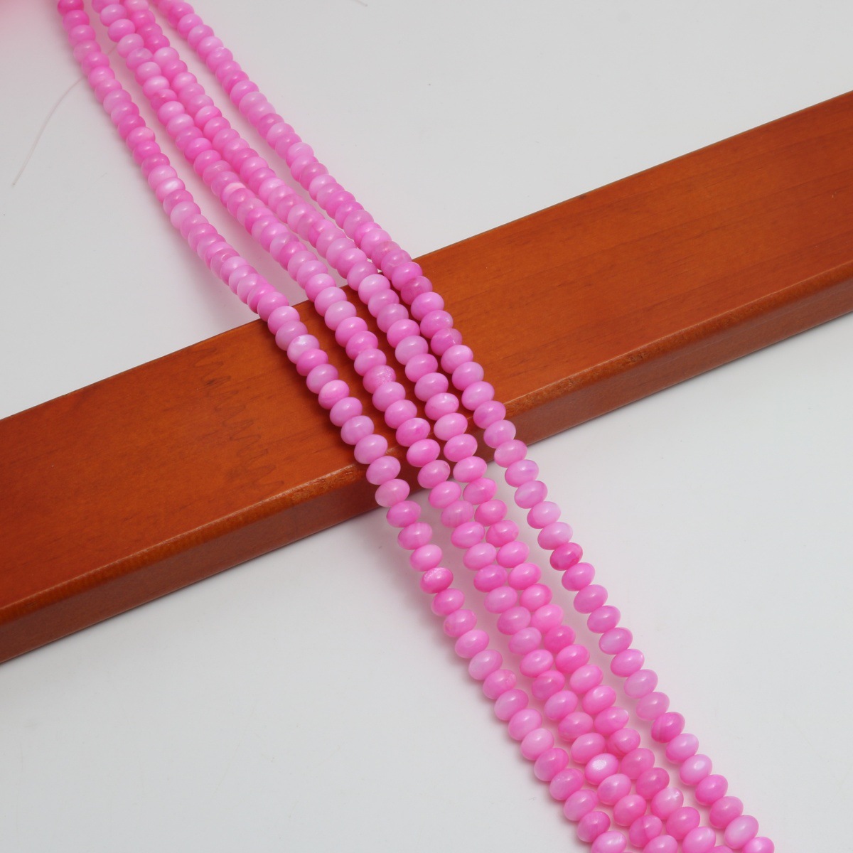Magenta 3.5x5mm (about  105 Pc/Strand)