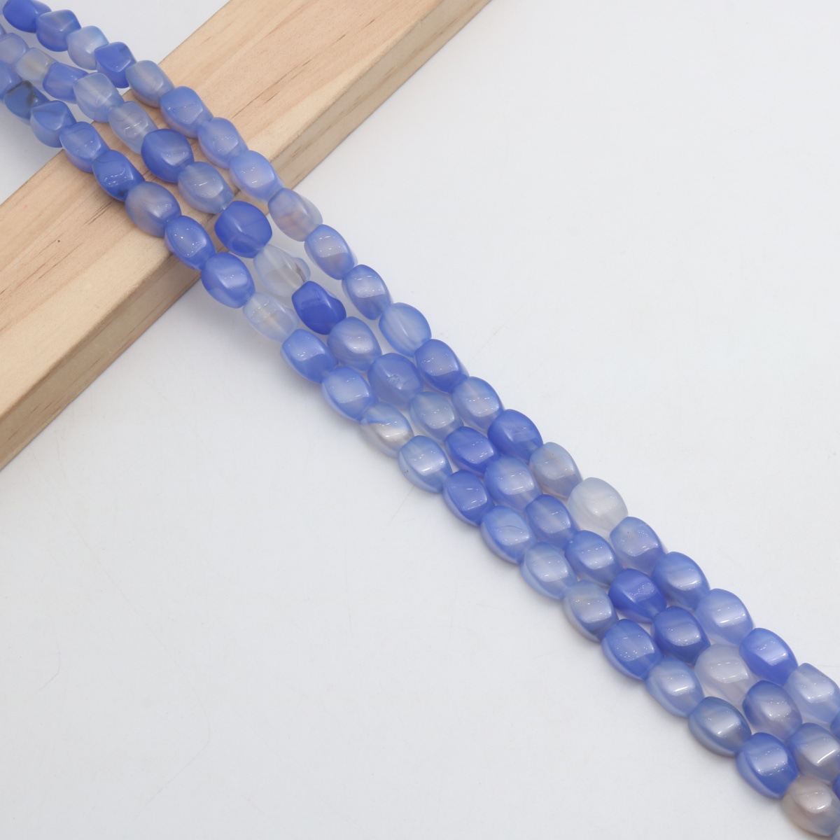 Royal blue 6mm (about 63 Pc/Strand)