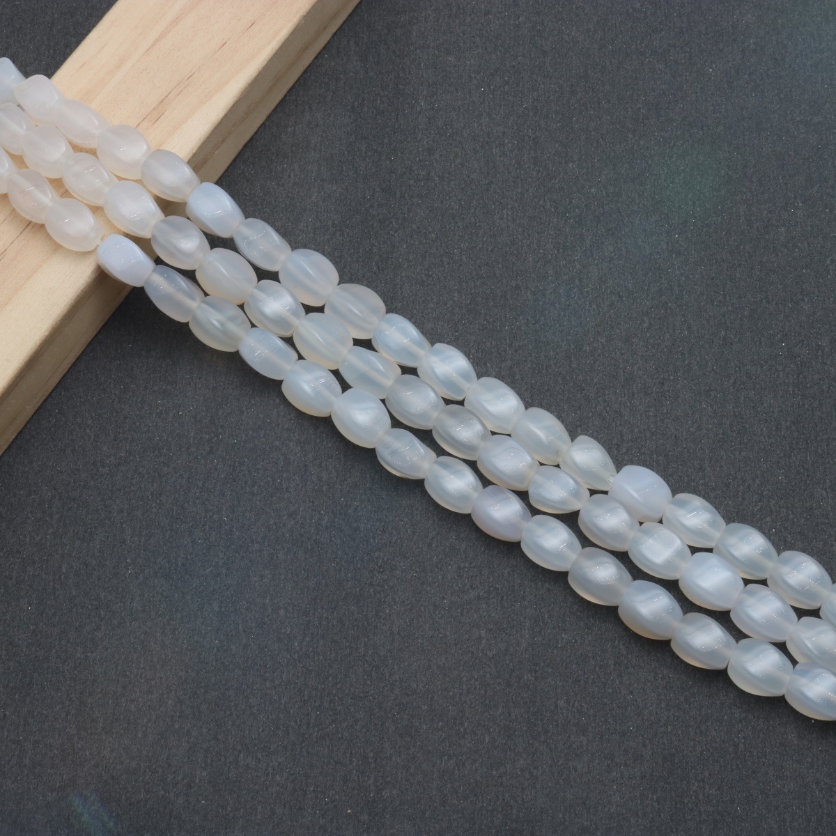 White 6mm (about 63 Pc/Strand)