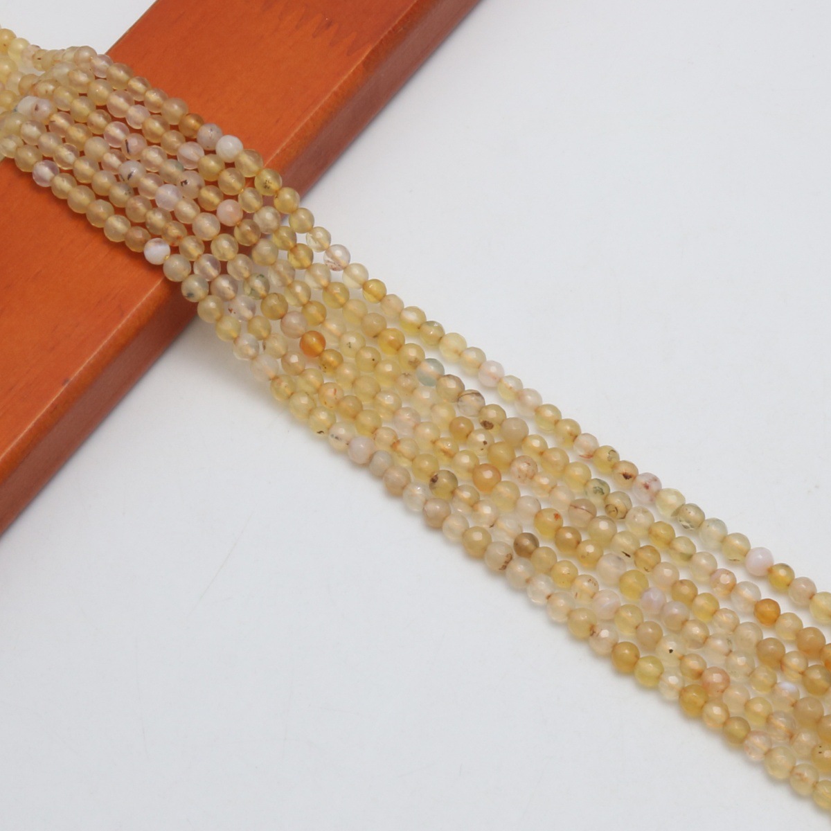 Champagne color