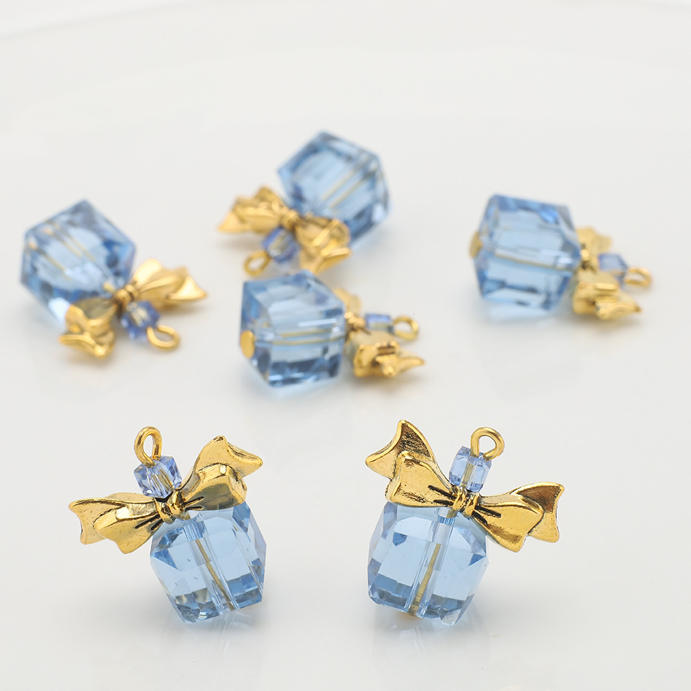 Golden bow light blue 10mm