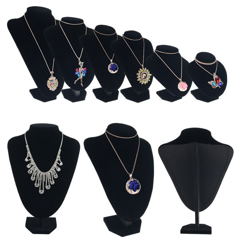 Présentoir pour collier en velours