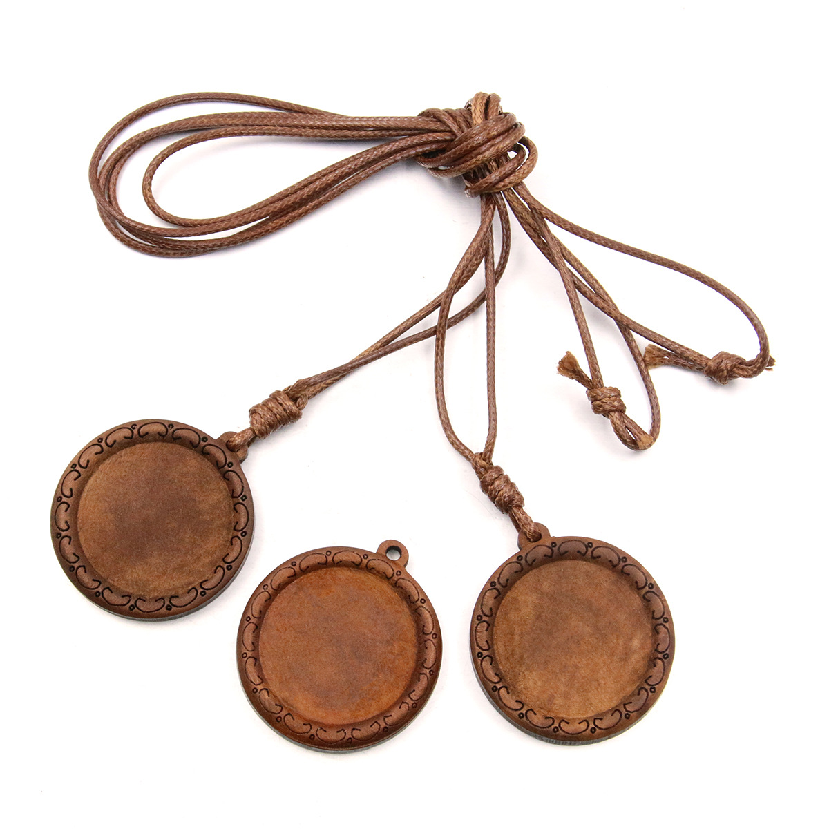 Colgantes de madera originales