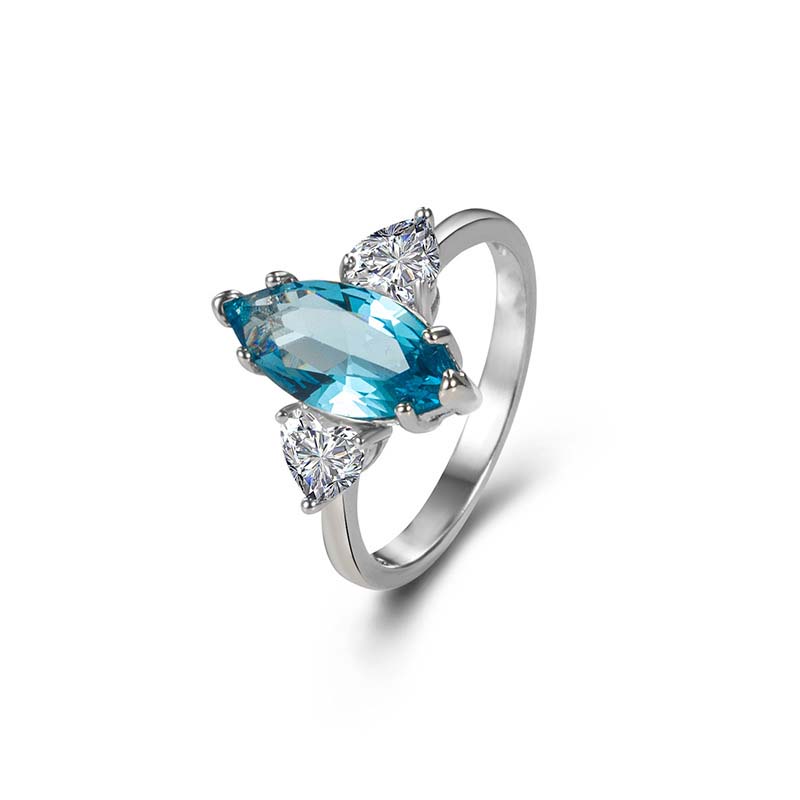 Anneau de cuivre de cristal
