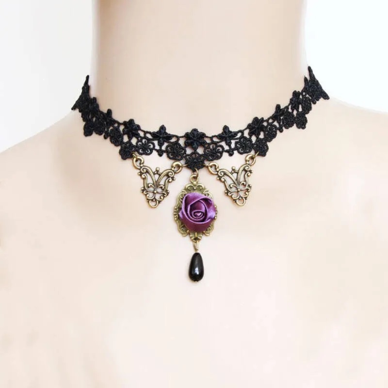 Collar del cordón del gótico