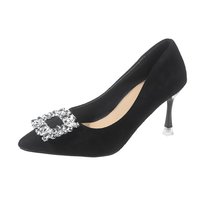 Pompe pour femmes et chaussures Wedge